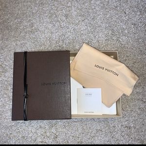 Louis Vuitton wallet bag packaging